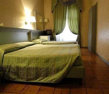 Hotel Zara Rome 3*,