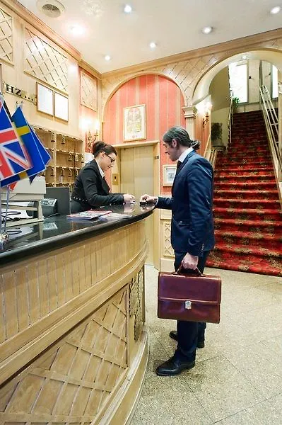 ***  Hotel Zara Rome Italy